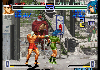 The King of Fighters 2002: Challenge to Ultimate Battle (Arcade) screenshot: Attempting a punch.