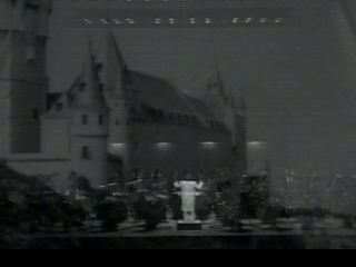 Le Concert ff (PlayStation) screenshot: Nice castle.