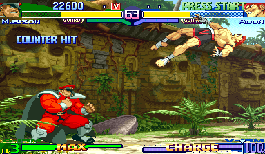 Street Fighter Alpha 3 (Arcade) screenshot: Flying Adon. Bison has heavy punch