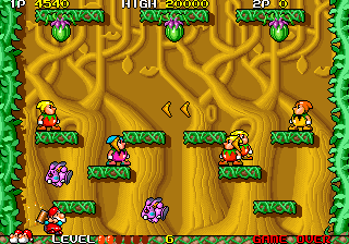 Don Doko Don (Arcade) screenshot: Humanoid enemies