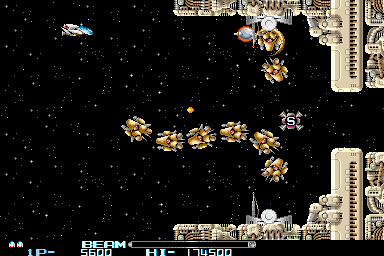 R-Type II (Arcade) screenshot: Approaching the base.