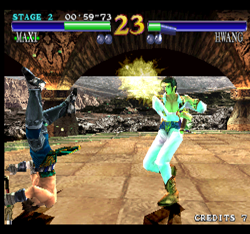 SoulCalibur (Arcade) screenshot: Nice hit.