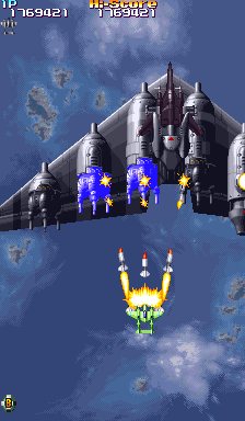 19XX: The War Against Destiny (Arcade) screenshot: Bomber