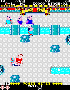 Chinese Hero (Arcade) screenshot: Knock him down.
