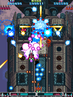 Batsugun (Arcade) screenshot: Total battle mess