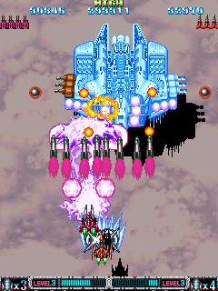 Batsugun (Arcade) screenshot: Use rockets!