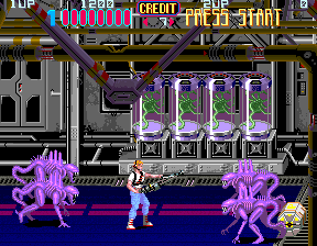 Aliens (Arcade) screenshot: Shoot the Aliens.