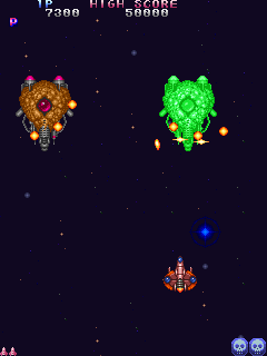 Truxton (Arcade) screenshot: Bigger enemies