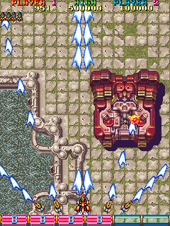 Grind Stormer (Arcade) screenshot: Boss fight