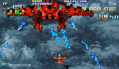 Giga Wing (Arcade) screenshot: Almost destroyed