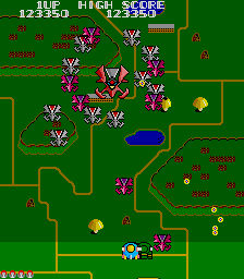 TwinBee (Arcade) screenshot: Stage 4 Boss "Claw Device"
