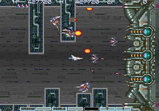 Gradius III (Arcade) screenshot: Stage 10B Sub-Boss 1 "Disrupt"