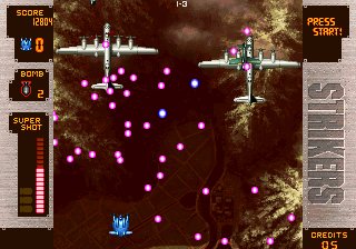 Strikers 1945 Plus (Arcade) screenshot: Avoid bullets
