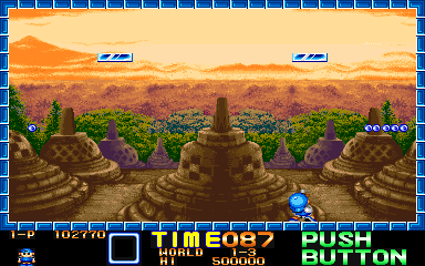 Super Buster Bros. (Arcade) screenshot: Miniballs