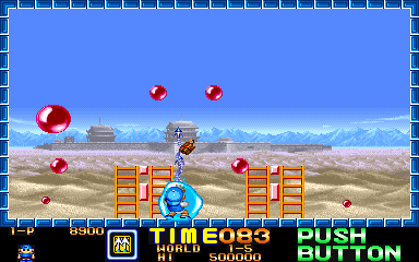 Super Buster Bros. (Arcade) screenshot: Shield