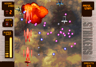Strikers 1945 Plus (Arcade) screenshot: Enemy bullets in various types