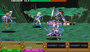 Dungeons & Dragons: Tower of Doom (Arcade) screenshot: A fight with the Shadow Elf. He's fast and deadly