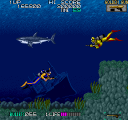 Sly Spy: Secret Agent (Arcade) screenshot: Shoot divers and sharks.