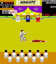 Karate Champ (Arcade) screenshot: Knocked him down.