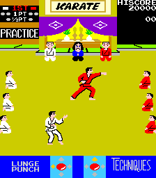 Karate Champ (Arcade) screenshot: Warming up.