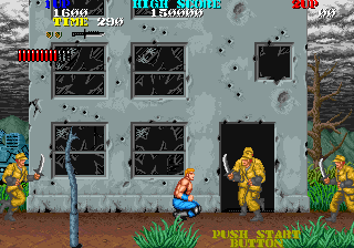 Thunder Fox (Arcade) screenshot: Soldiers to kill.