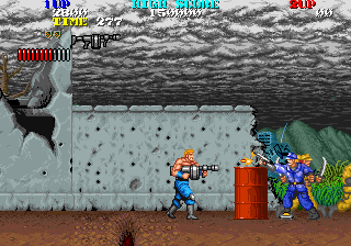 Thunder Fox (Arcade) screenshot: You have a gun.