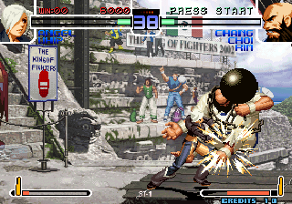 The King of Fighters 2002: Challenge to Ultimate Battle (Arcade) screenshot: Angel's hard hit