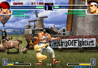 The King of Fighters 2002: Challenge to Ultimate Battle (Arcade) screenshot: Energy hugs