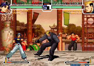 The King of Fighters 2002: Challenge to Ultimate Battle (Arcade) screenshot: May Lee vs Yamazaki