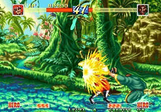 World Heroes Perfect (Arcade) screenshot: Attacked back.
