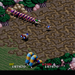 Viewpoint (Sharp X68000) screenshot: Oi you caterpillar thing, don't eat my pod power-up, I'm gonna need it!