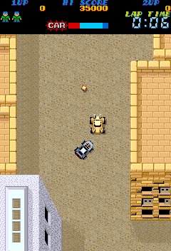 The Speed Rumbler (Arcade) screenshot: Fighting another vehicle.