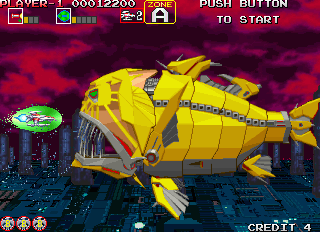 Darius Gaiden (Arcade) screenshot: End of level boss.