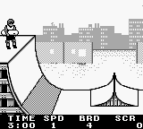 Skate or Die: Tour de Thrash (Game Boy) screenshot: Bit of fun in the skate park.