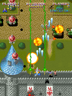 Sorcer Striker (Arcade) screenshot: Over walls