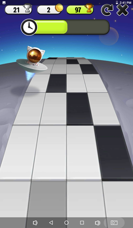 My Talking Tom (Android) screenshot: Space Piano mini game: tap the notes faster as you can.