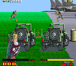 Dynamite Duke (Arcade) screenshot: Shoot the soldiers.