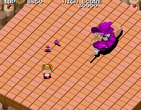 Märchen Maze (Arcade) screenshot: End of level boss.