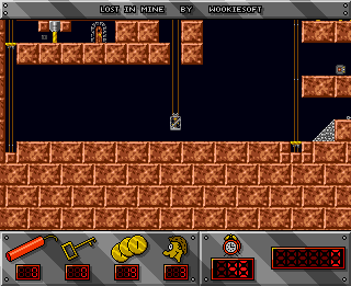 Lost in Mine (Amiga) screenshot: Using the elevator.
