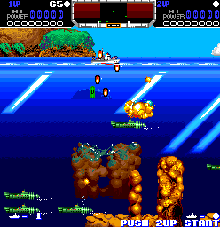 The Deep (Arcade) screenshot: Destroying subs