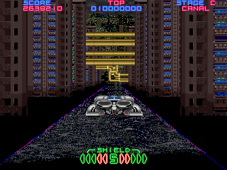 Night Striker (Arcade) screenshot: Flying over a canal