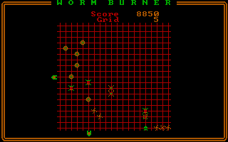 Worm Burner (DOS) screenshot: A worm gets close... too close.