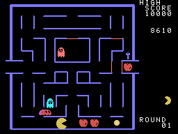 Super Pac-Man (Sord M5) screenshot: When he eats a green pill, Pac-Man turns into Power Pac, a giant that can walk through doors