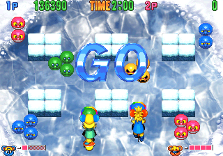 Bang Bang Ball (Arcade) screenshot: Two player co-op game on slippery ice stage (Korean version)