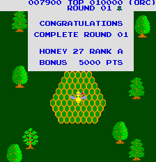 Funky Bee (Arcade) screenshot: Level completed