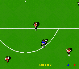 Super Kick Off (SNES) screenshot: He's through on goal