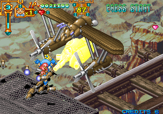 Purikura Daisakusen (Arcade) screenshot: Second boss fight