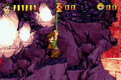Pitfall: The Lost Expedition (Game Boy Advance) screenshot: Swinging on a vine
