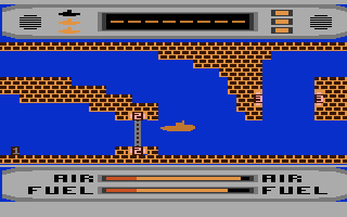 Periscope Up (Atari 8-bit) screenshot: Key behind the closed gate