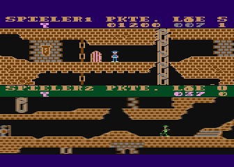 Schreckenstein (Atari 8-bit) screenshot: Player 1 has the key and is about to leave the level.